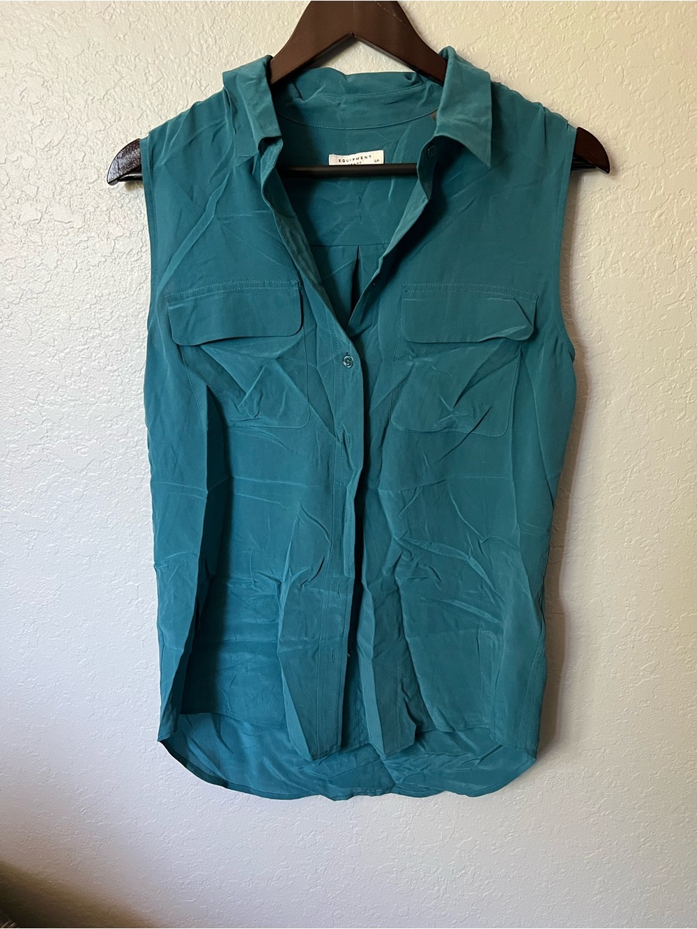 Equipment Silk Sleeveless Teal Button-Front Blouse